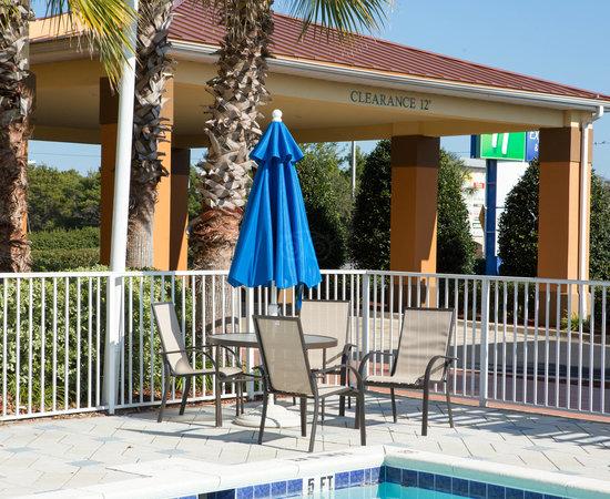 Holiday Inn Express & Suites Destin E - Commons Mall Area, an IHG Hotel