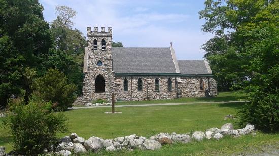 Cragsmoor Stone Church