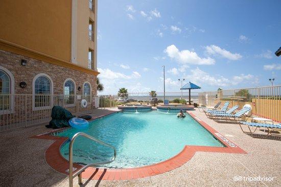 Holiday Inn Express & Suites Galveston West-Seawall, an IHG Hotel