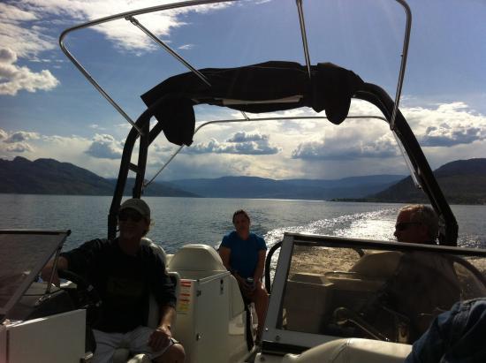 Kelowna Boats