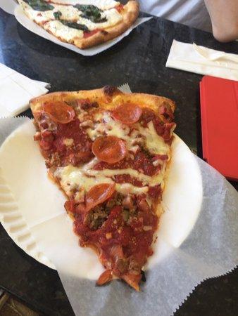 Anna Maria Pizza