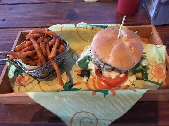 Lula's Burger Bar & Grill