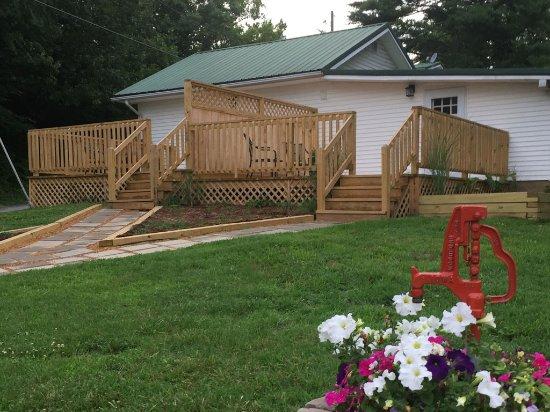 Shawnee Trails Lodging and Suites