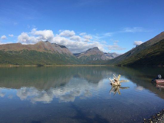 Chelatna Lake Lodge