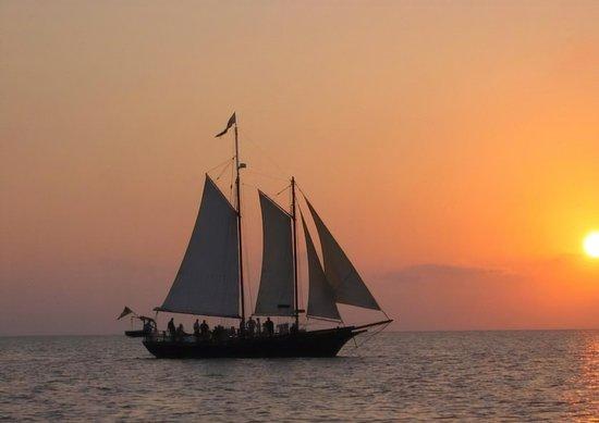 Sailing Saugatuck