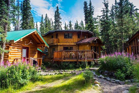 Denali Hostel & Cabins