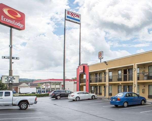 Econo Lodge North