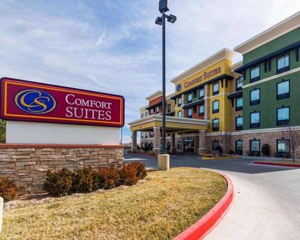 Comfort Suites