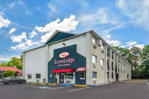 Econo Lodge Inn & Suites I-64 & US 13