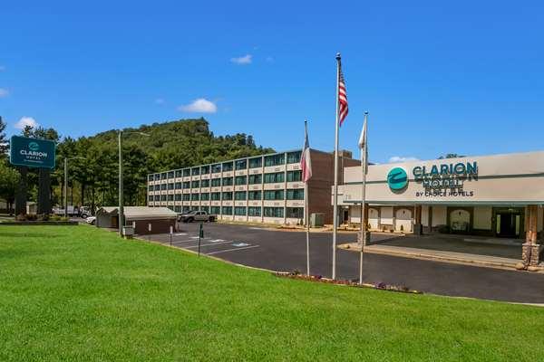 Clarion Hotel Conference Center