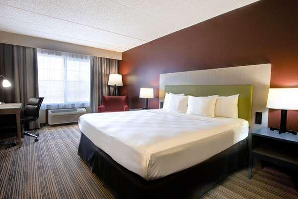 Comfort Inn & Suites St Paul Northeast