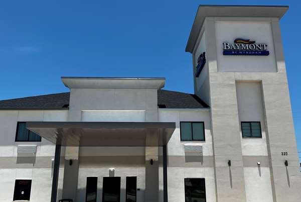 Baymont By Wyndham Freeport Texas