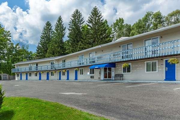 Econo Lodge Lee - Great Barrington