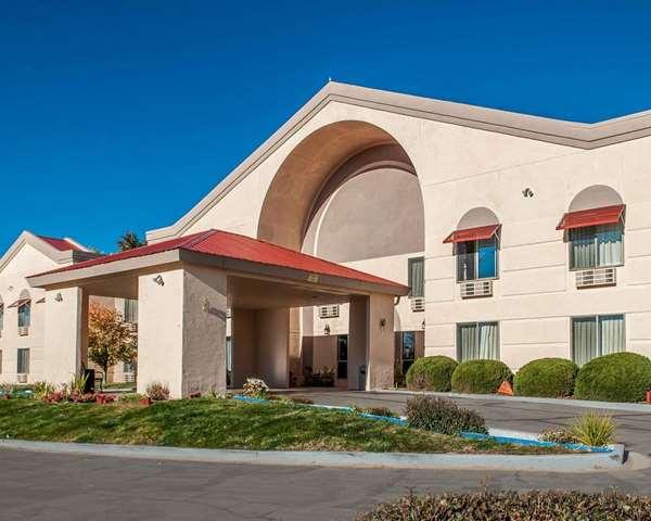 Quality Inn & Suites Farmington