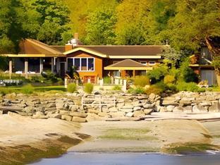 Galiano Oceanfront Inn & Spa