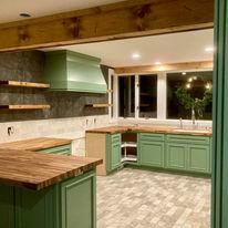 Vera's Custom Cabinets