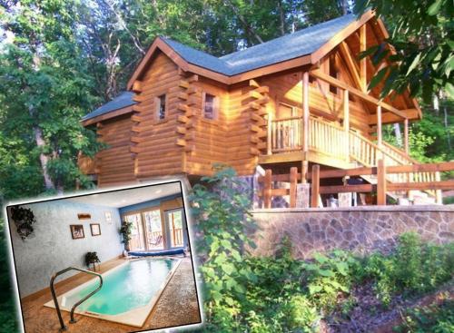 Honeymoon Cabin - Private Swimming Pool In Cabin - SWIM N BEAR