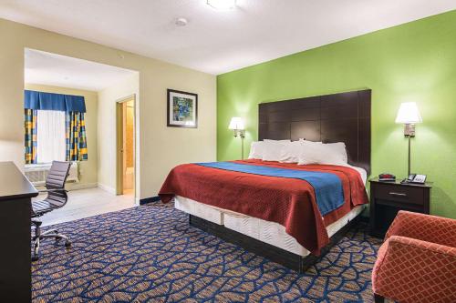 Rodeway Inn & Suites