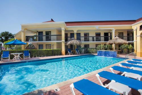 Days Inn By Wyndham Florida City