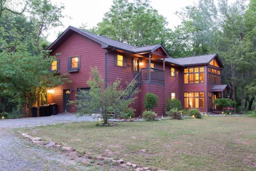 Cullowhee River Retreat