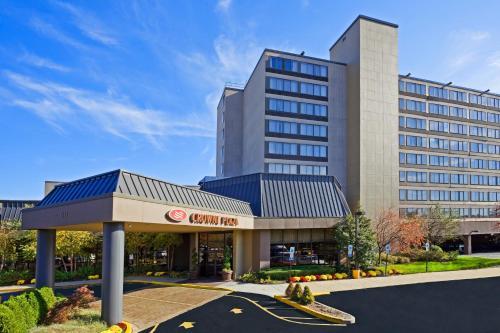 Crowne Plaza Englewood an IHG Hotel