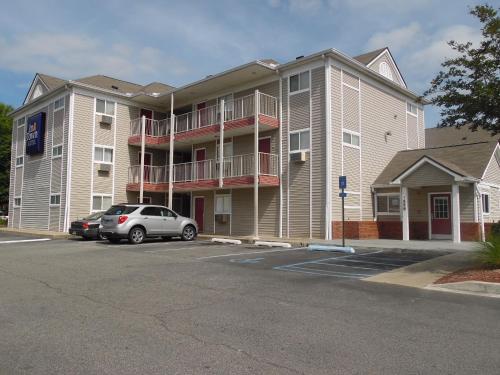 InTown Suites Extended Stay Valdosta- GA