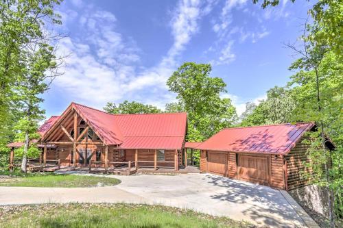 Private Eureka Springs Cabin with Beaver Lake Views!