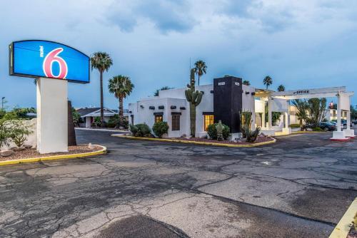 Motel 6-Tucson AZ