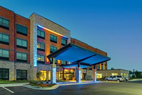 Holiday Inn Express & Suites Winston - Salem SW - Clemmons, an IHG Hotel