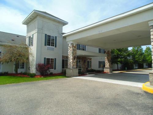 American Inn And Suites Houghton Lake