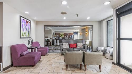 La Quinta Inn & Suites By Wyndham N Little Rock-McCain Mall