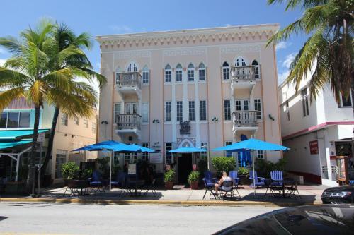 9th and Ocean Dr Penthouse Apartments