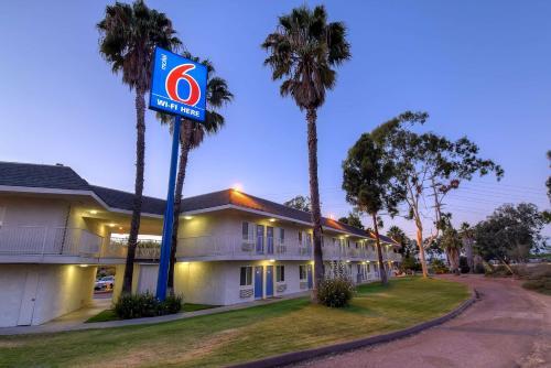 Motel 6-San Diego CA - North