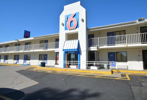 Motel 6-Chicopee MA - Springfield