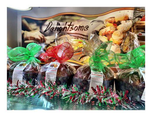 Christmas Time @ Palermo Bakery. Italian Bakery Cakes Cookies Pastry Caffe also Sandwiches  Pizza Soup . Sweet Heaven! Cool!