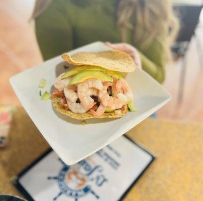 Tostada de Camarones