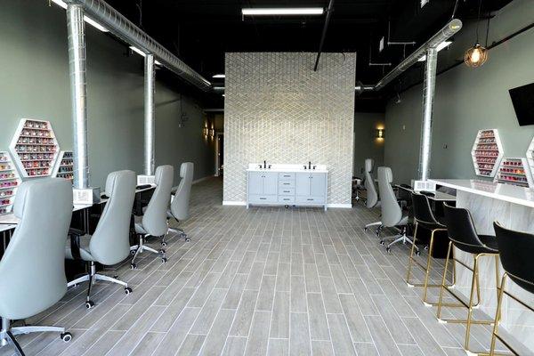 Deluxe Nail Salon Crown Point