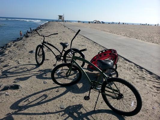 10 mi. Ride from Huntington Beach to Newport and back. Read to add 3 speed...see you soon jason.