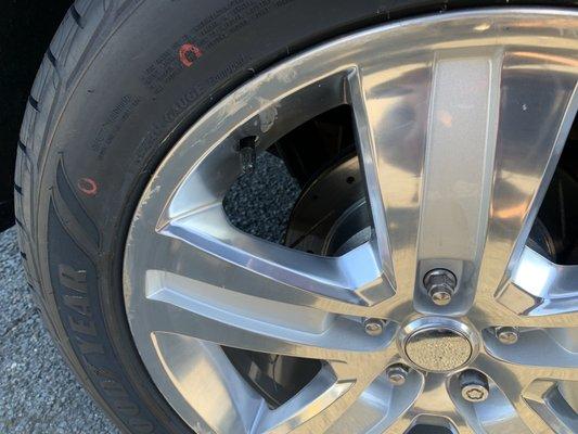 Brand new top of the line tires and wheels that look old and scratched. This was a "trusted" shop from Roll by Goodyear.