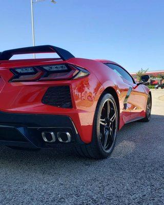 Ceramic coating applied to this vehicle. CARFAX warranty and amazing shine!