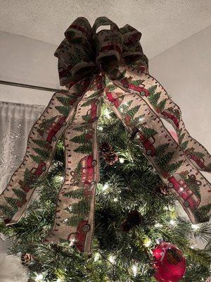 Tree topper bow