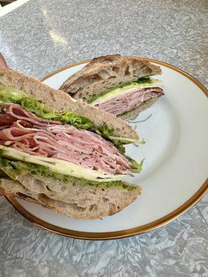 Ham'n'cheese with pesto