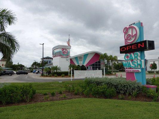 El Car Wash - Fort Myers Page Field