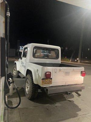 Apparently the driver of the #marders truck thought it was OK to leave the truck parked in front of the gas pump for 15 minutes.