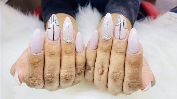 Acrylic nails