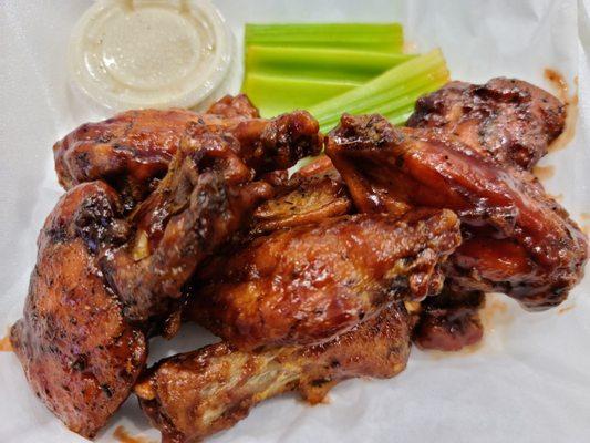 Bbq wings. Really good quality chicken!