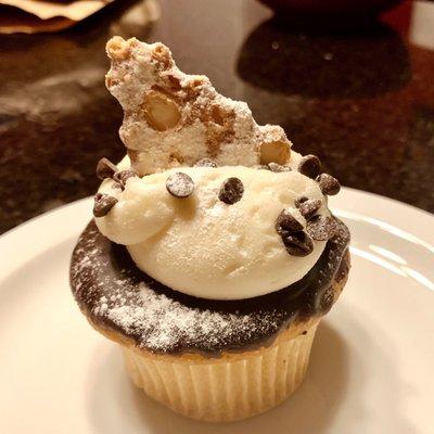 Cannoli Cupcake