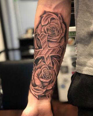 Cross and Roses tattoo