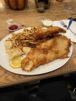 Fish and chips-fresh icelandi haddock