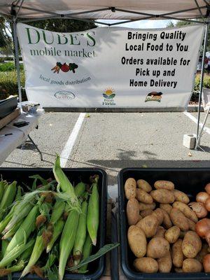 Nov 2020: Dube's Mobile Market -- ALL PRODUCE IS ORGANIC & LOCAL but the carrots